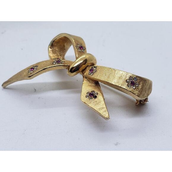Vintage Bow Brooch 3D Gold Tone Pink/Red Rhinestone Flower Accents signed BSK - Picture 6 of 10